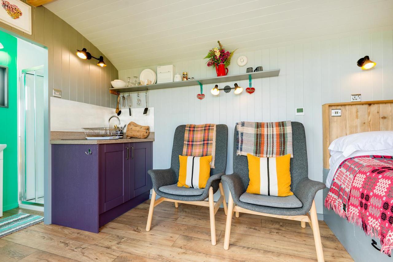The Big Cwtch Shepherd'S Hut Kidwelly Exterior foto